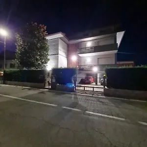 Pensión Landlady Airport Orio Bergamo Ida, Orio al Serio