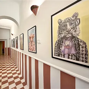 https://raffaelli-rooms-travel-close-san-frediano.it-tuscanyhotel.com